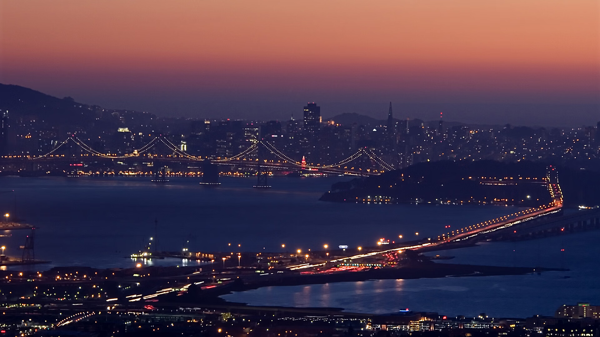 九游网址-英超战火不断：精彩镜头层出不穷！，英超战术分析