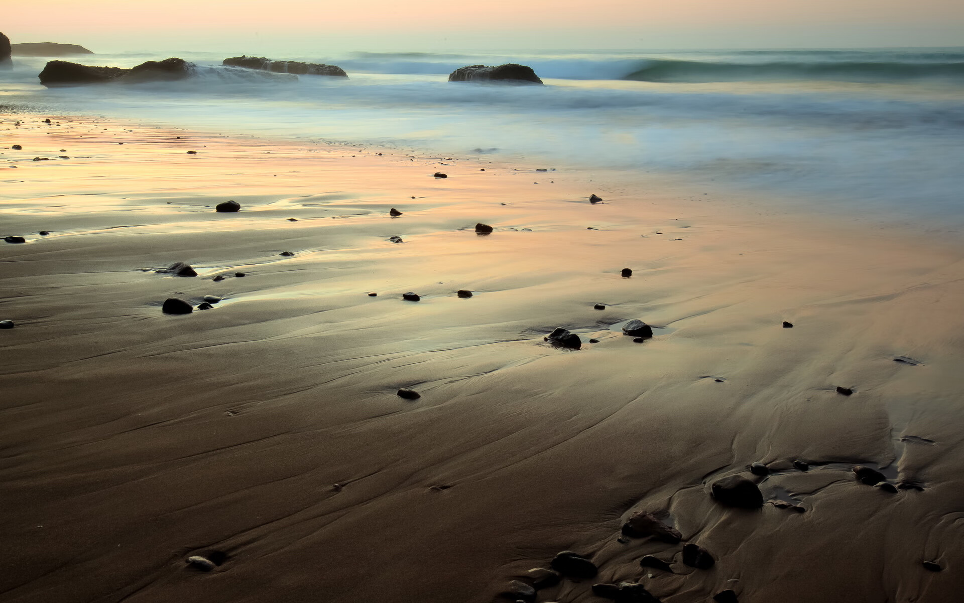 九游app下载-麦肯齐：全黑队的快速反击王，用超快的速度和精确的传球让对手措手不及