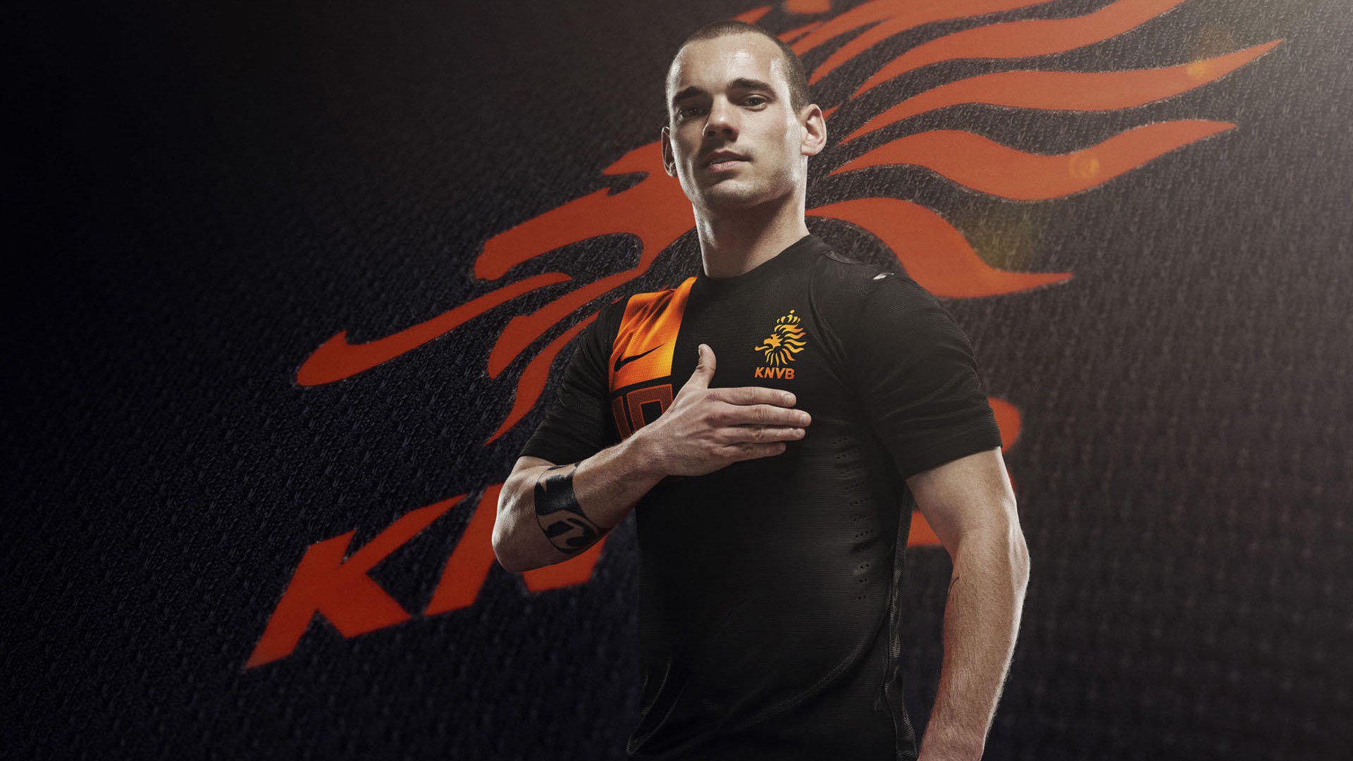 以球会友：足球公益赛事盛大举行，以球会友 以赛传情