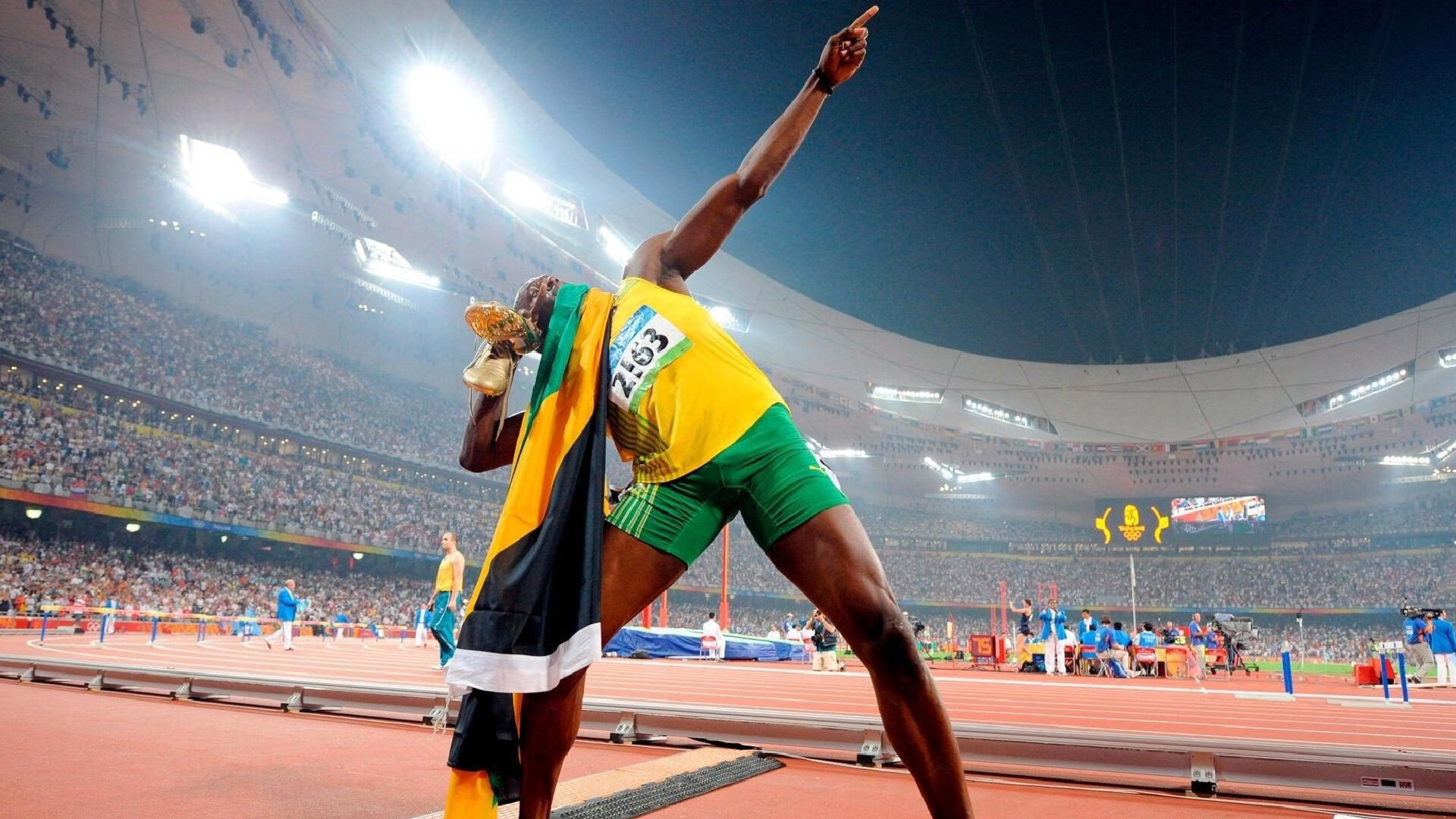 尼克斯在麦迪逊广场举办跨年夜篮球音乐会，麦迪尼克斯球衣