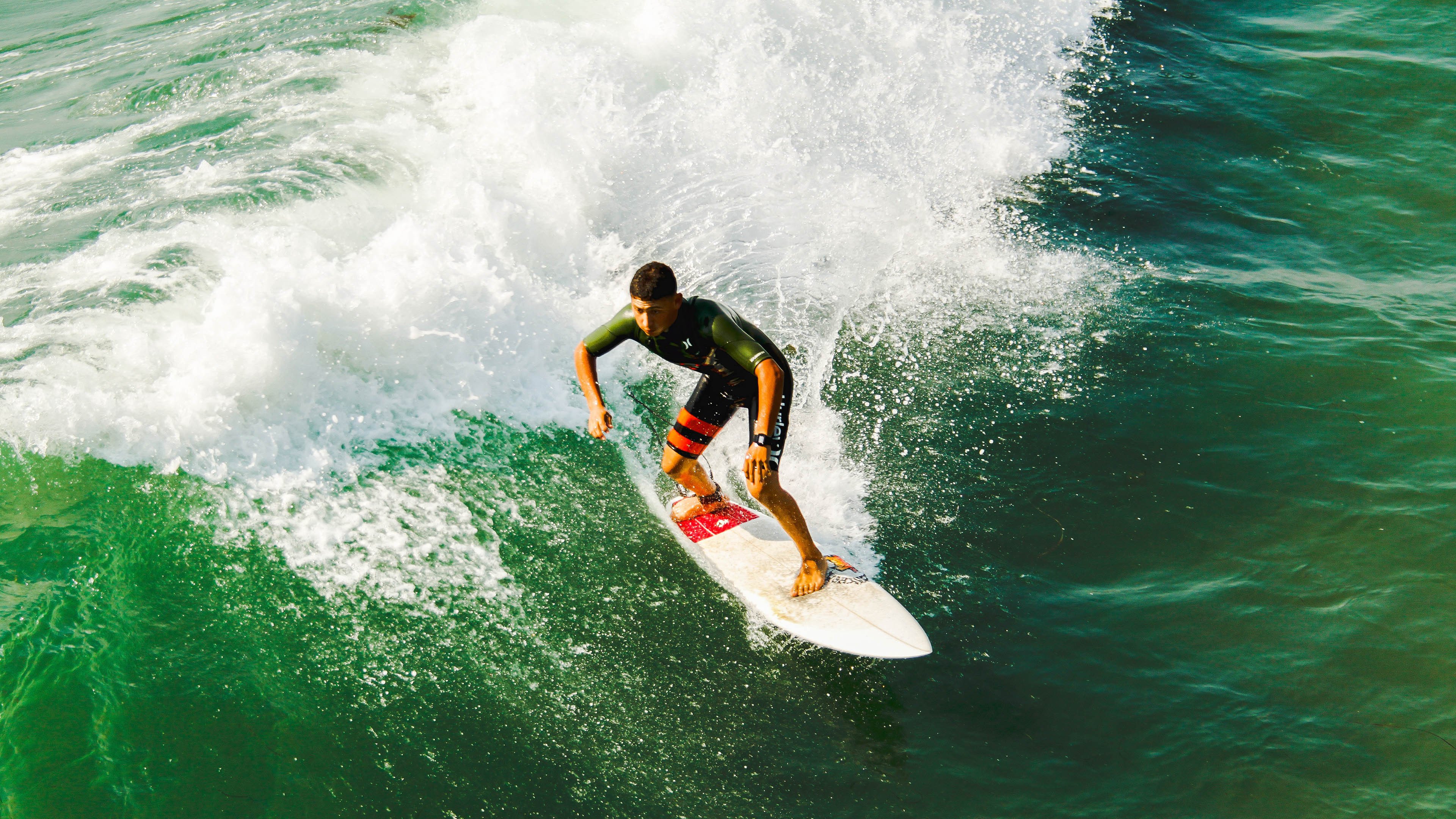 九游娱乐-赛季闪光点：运动精神的极致表现